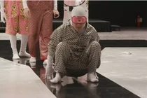 Trường Giang gặp sự cố tụt quần, người xem trố mắt