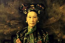 Từ Hy Thái Hậu: Chỉ tắm thôi cũng khiến triều đình mục rỗng