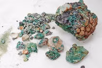 Cắm trại, nhặt được 6 kg kho báu từ "tàu ma" thế kỷ thứ 4