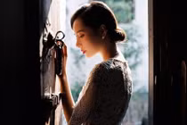 Chết lặng khi chồng “say nắng” cô sinh viên thực tập