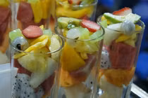 Trà chanh vỉa hè 15 ngàn, quán cafe thu 100 ngàn/cốc sữa chua