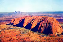 Australia sắp cấm du khách leo núi tại "kỳ quan" giữa sa mạc