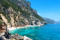 Những bãi biển có làn nước xanh trong nhất thế giới