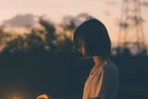 Tâm sự của người vợ kiệt quệ mỗi lần chồng mang giấy nợ về nhà