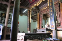 Ngôi nhà cổ gần 200 tuổi chứa bảo vật dát vàng tại Hà Nội