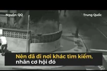 Video: Thanh niên hoá trang trốn cuộc truy đuổi của cảnh sát như trong phim