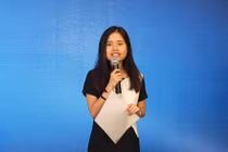 Cô bé “nấm lùn” với học bổng 2000 USD/năm