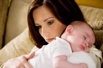 Sợ bố mẹ buồn, tôi không dám đưa con về ăn Tết