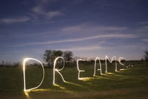 5 giấc mơ báo hiệu bạn sắp vỡ nợ phá sản, tiền bạc tiêu tan