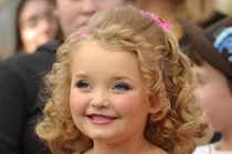 Hoa hậu nhí một thời của Mỹ vật lộn với ngoại hình phát tướng