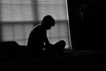 Thầy giáo 'săn' nam sinh để thỏa mãn nhu cầu của bản thân