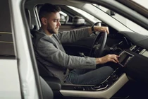 Choáng váng vỡ lẽ khi cố nhịn ăn nhịn mặc mua ô tô