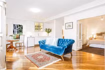 Cặp vợ chồng cải tạo nhà cũ thành biệt thự ngọt ngào vạn người mê