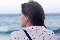 Thiếu 200 triệu, mẹ đẻ bị thông gia đuổi khỏi nhà