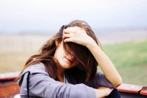 Ở nhà biệt thự, người đàn ông cư xử gây phẫn nộ