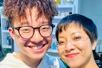 Con trai MC Thảo Vân khuyên mẹ nên nghĩ đến việc lấy chồng