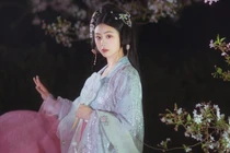 Số phận của mỹ nhân làm hoàng hậu 1 tháng đã bị biếm lãnh cung