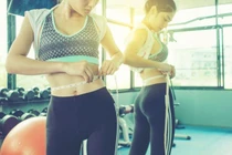 4 biểu hiện nhỏ trên cơ thể cảnh báo gan nhiễm đầy chất độc