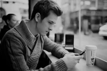 Bất lực vì vợ tỏ thái độ "cao quý" trong chuyện phòng the