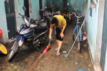 Công nhân phát hoảng vì... muỗi!