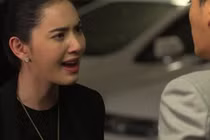 Chồng nhìn thứ vợ đặt ngay trước cửa nhà mà anh ta bất động tại chỗ