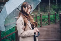 Con gái à, đừng yêu 1 người đã có người yêu