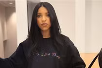 Diễn viên nhận "bão gạch" vì chế giễu người Việt làm móng tại Mỹ