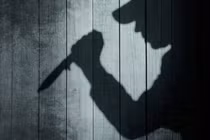 Nghe tiếng đàn ông trong phòng bạn gái, chàng trai gây thảm án