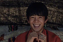 Hình ảnh mới của chàng trai chăn bò người Tây Tạng