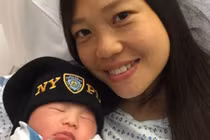 Em bé chào đời từ tinh trùng của cha đã mất khiến ai cũng xúc động 