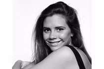 Victoria Beckham thuở trăng rằm: Tươi tắn, tròn đầy gợi cảm