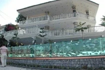 Thừa tiền, đại gia Thổ Nhĩ Kỳ xây thủy cung khổng lồ chỉ để làm...hàng rào