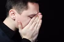 Hủy hôn ngay lập tức khi đi qua nhà vợ cũ