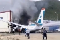 Video: Máy bay chở hành khách hạ cánh khẩn rồi bốc cháy khiến 2 người thiệt mạng