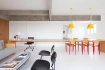 Nhà 96 m2 với thiết kế tối giản bỏ bớt tường