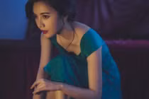 Tôi hóa đá khi đọc hết cuốn sổ chồng giấu trong tủ quần áo