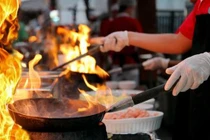 Nỗi sợ của mẹ chồng: "Muối mặt" vì nàng dâu vụng về