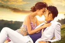 Cô vợ trẻ và sự thật phũ phàng trong phòng ngủ với ông hàng xóm cô đơn