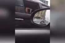 Video: Hành động của người phụ nữ khiến tất cả ngán ngẩm