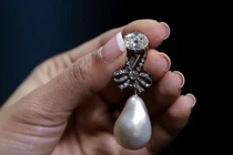 Video: Viên ngọc trai đắt nhất thế giới có nguồn gốc từ đâu?