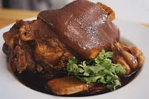 Video: Cách hầm chân giò heo chắc thịt, thơm ngon khó cưỡng