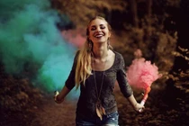 Video: Khói, nước và những 'trợ thủ' giúp bức ảnh thêm lung linh