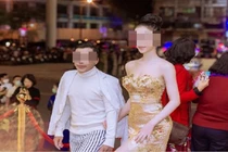 Tiểu tam trong vụ đánh ghen phố Lý Nam Đế khoe ảnh đi dự sự kiện