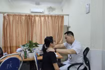 Tin lời thầy lang, cô gái nhập viện gấp vì nhiễm trùng nghiêm trọng