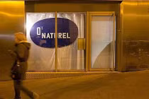 Nhà hàng cho khách khỏa thân khi dùng bữa phải đóng cửa