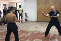 Đòn đánh của Võ Sư Đoàn Bảo Châu như muỗi đốt inox