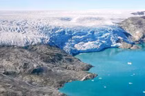 Bất thường băng ở Greenland tan 40% trong một ngày