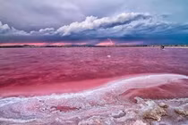 Chiêm ngưỡng những hồ nước màu hồng đẹp lung linh