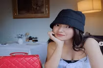 'Soi' sắc vóc Châu Bùi - cô gái duy nhất Binz follow trên Instagram