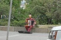 Khi Iron Man đã tiêu diệt tất cả kẻ thù nhưng vẫn phải kiếm cơm